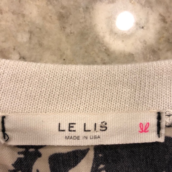 Le Lei Black & Cream Top, sz M - Picture 3 of 3